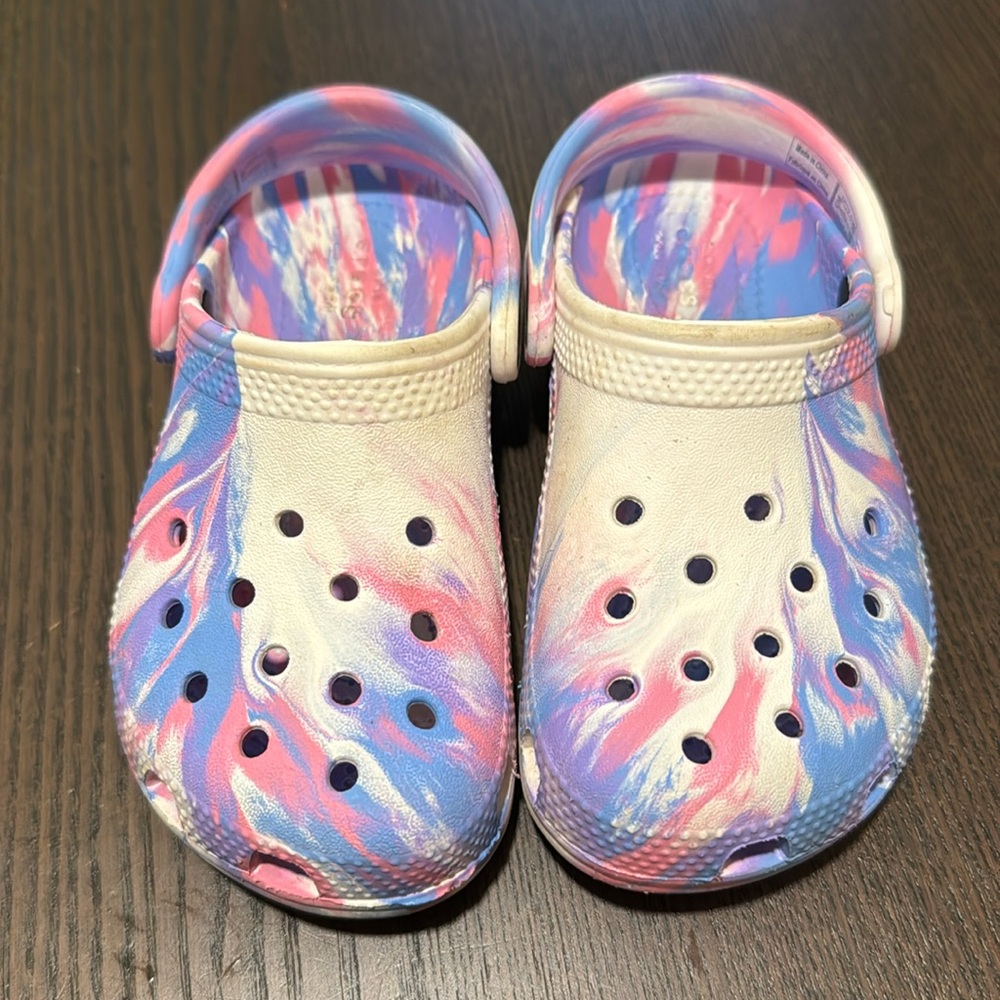 KIDS SIZE 10 TYE DYE CROCS